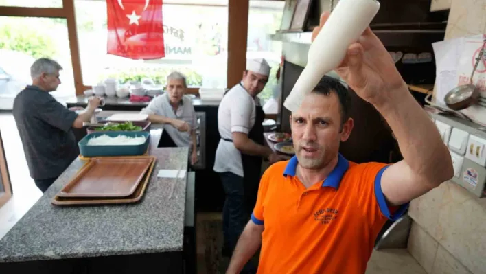 Bu Ayran çalkalanmadan şişeden dökülmüyor!..