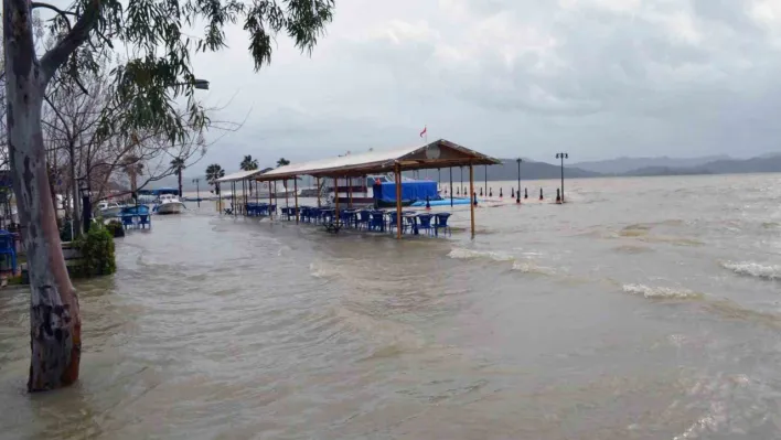 Meteroloji'den Ege'nin o iline sel, dolu ve fırtına uyarısı