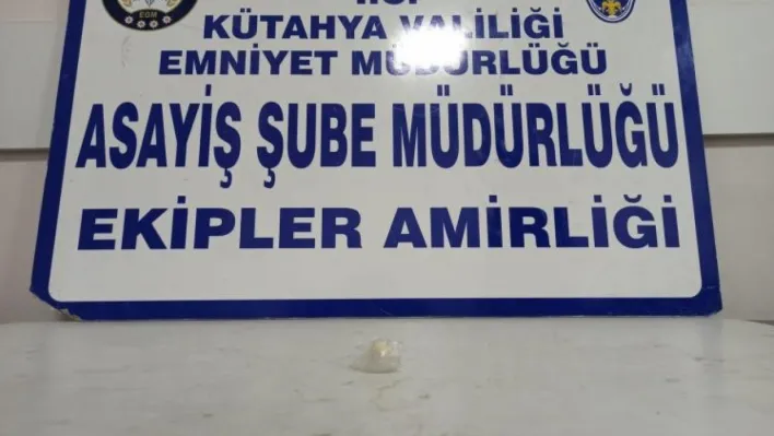 Polis ekipleri tarafından bir kişinin üzerinde bonzai ele geçirildi