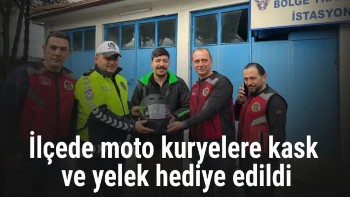 İlçede moto kuryelere kask ve yelek hediye edildi