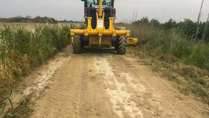 Şehzadeler'de 338 kilometre ova yolu düzenlendi