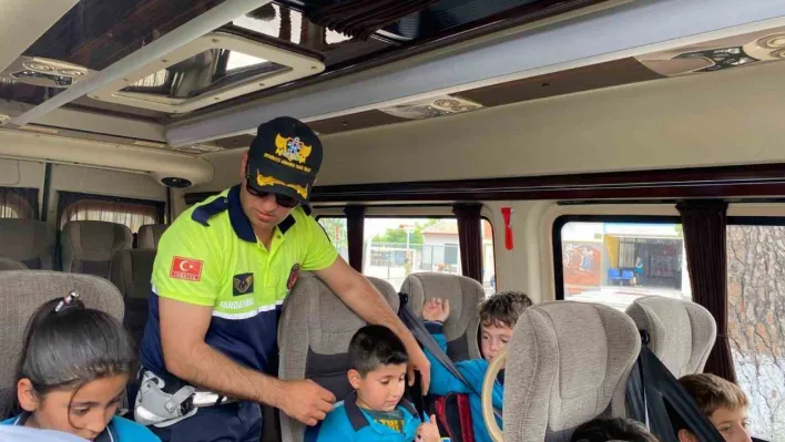 Salihli'de Servis şoförlerine trafik denetimi ve eğitimi