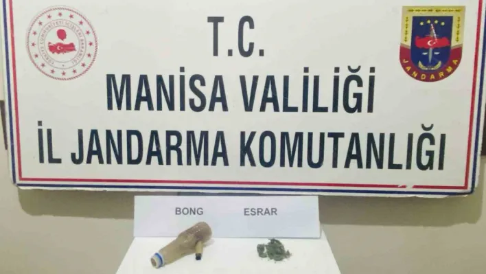 Manisa'da Şüpheli şahsın üzerinden kubar esrar çıktı