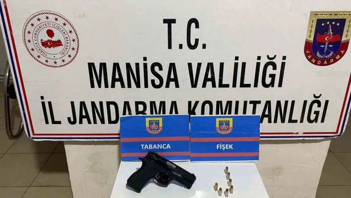 Manisa'da Şüpheli şahsın üzerinden tabanca çıktı