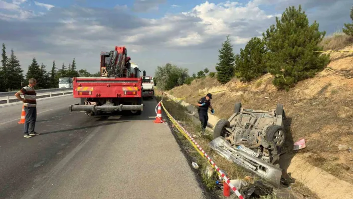 Takla attı refüje devrildi