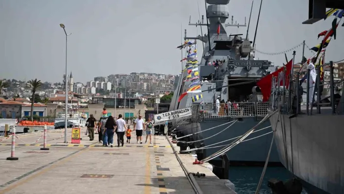 Türk donanmasının gururu olan savaş gemileri ziyarete açıldı