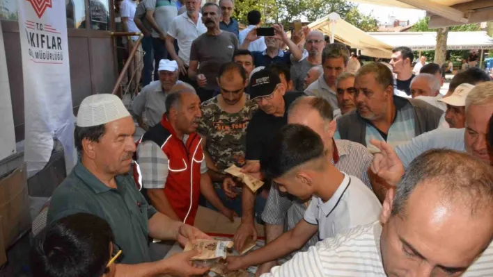 Vakıflar Genel Müdürlüğünden Manisa'da aşure ve kahve ikramı