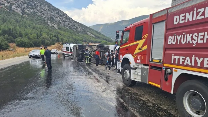 Yeğeninin düğününe giderken kazada ölen kadın toprağa verildi