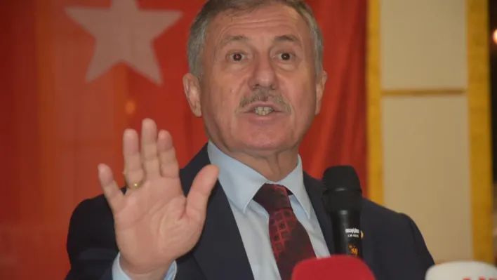 Yeni Yol Grubu Başkanvekili Özdağ,  'Siyaset yargıyı aparat olarak kullanıyor. Cumhurbaşkanı bu benim son seçimim diyordu. Bir Cumhurbaşkanı yalan söylemez'