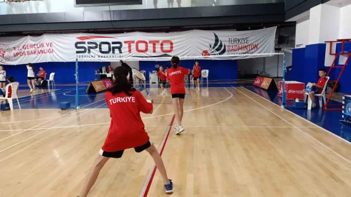 Yunusemreli badmintoncular Youth Open 2024'te Manisa'nın gururu oldu